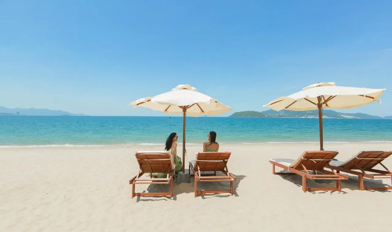 Vesna Hotel Nha Trang 5*,